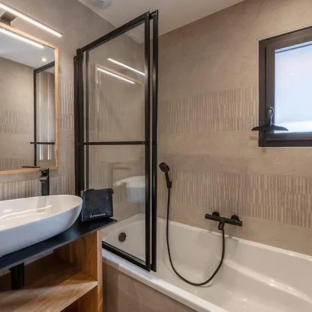Spacieux A Avec Jacuzzi Et Parking, Animaux Acceptes - Fr-1-343-259 木屋 *